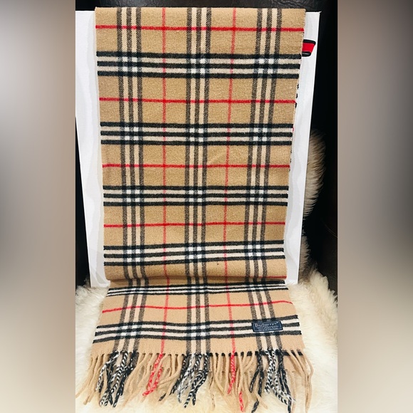 🔥 BURBERRY’S SCARF LAMBSWOOL MADE ENGLAND SIZE L 72” X W 13.6” - Picture 4 of 9